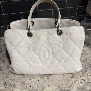 chanel white tote bag